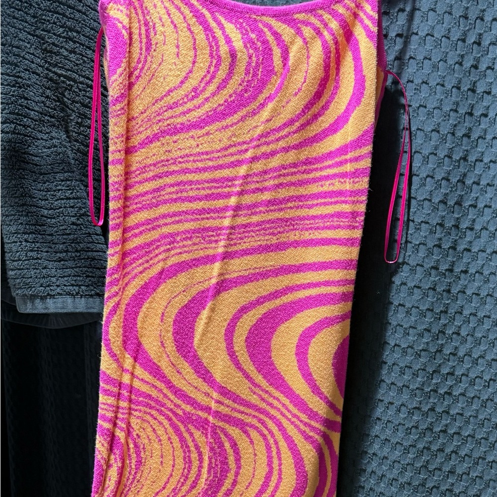 Swirled Pink and Orange bodycon knit dress